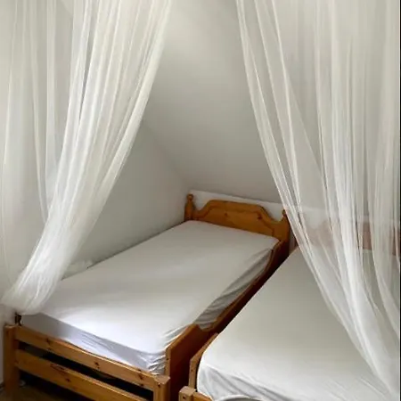 Casa de Férias Pipacs Balatonszarszo